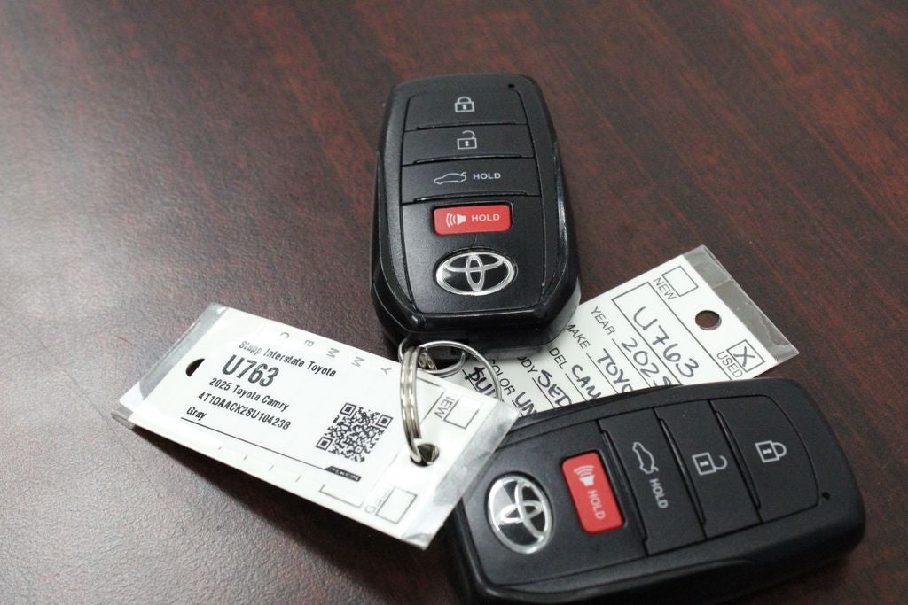 2025 Toyota CAMRY XSE