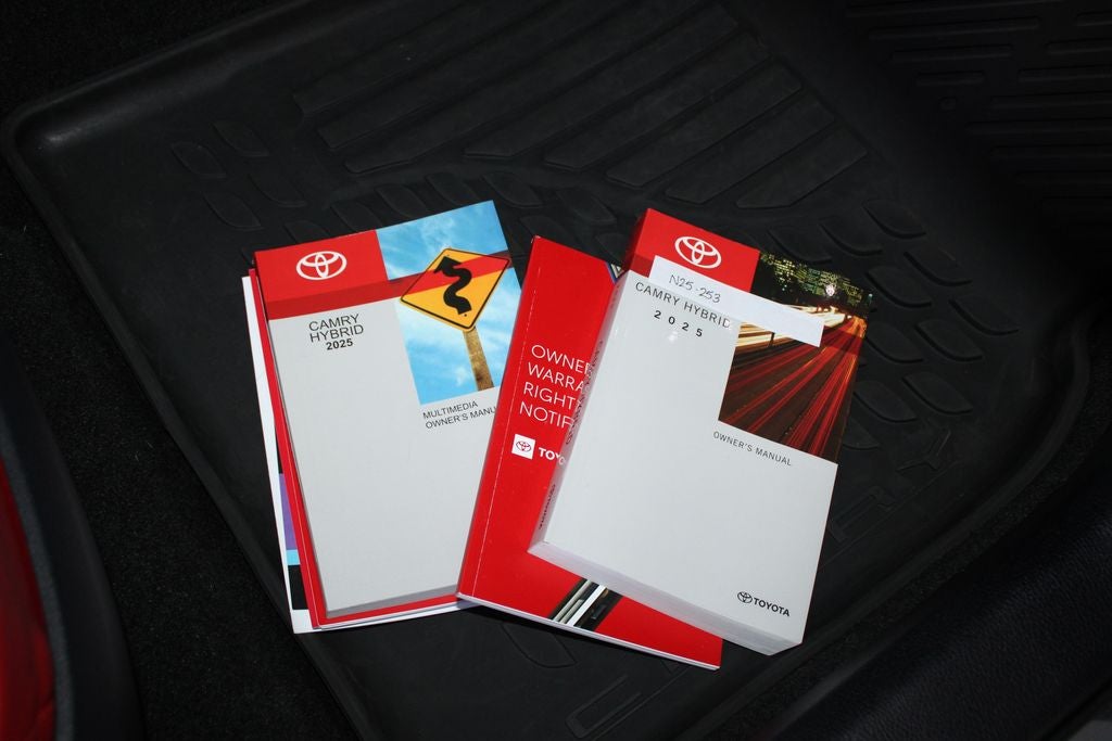 2025 Toyota CAMRY XSE