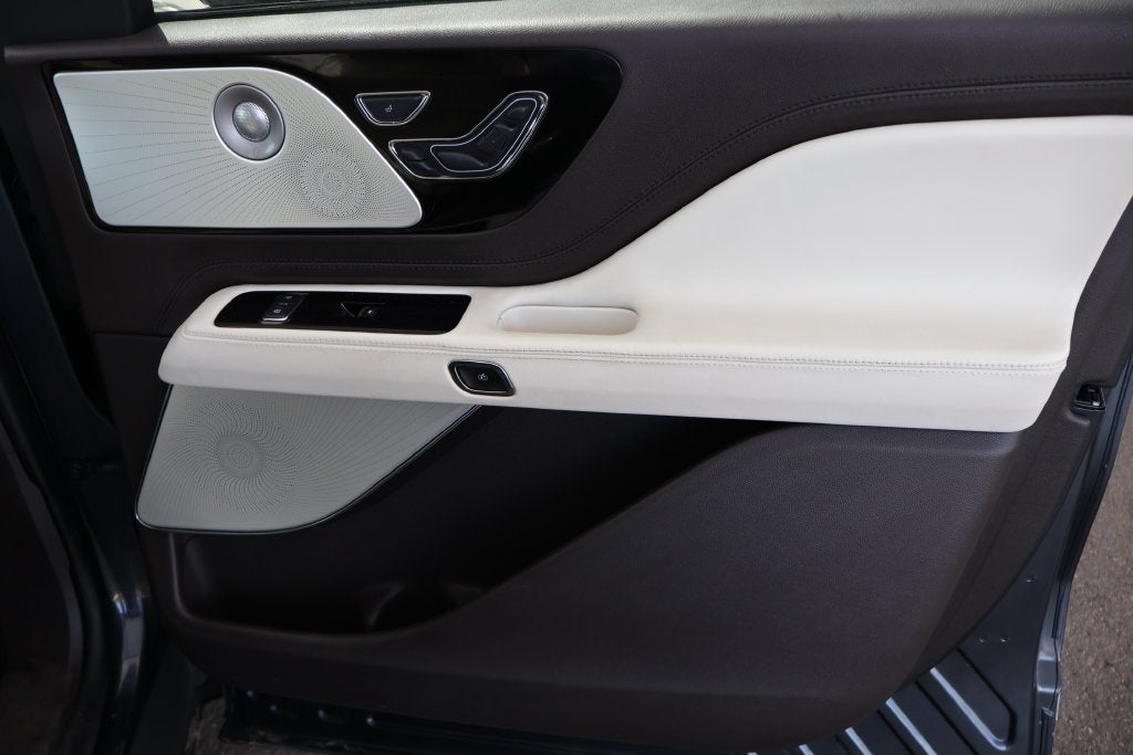 2020 Lincoln Aviator Black Label Premium