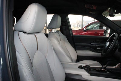 2025 Toyota Grand Highlander Hybrid MAX Platinum