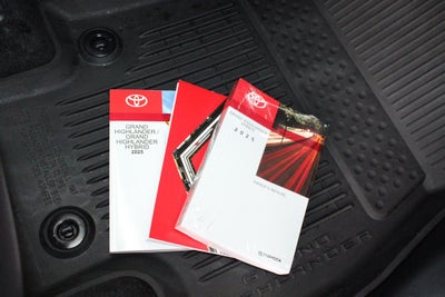 2025 Toyota Grand Highlander Hybrid MAX Platinum