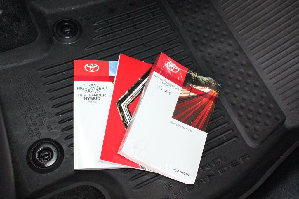 2025 Toyota Grand Highlander Hybrid MAX Platinum