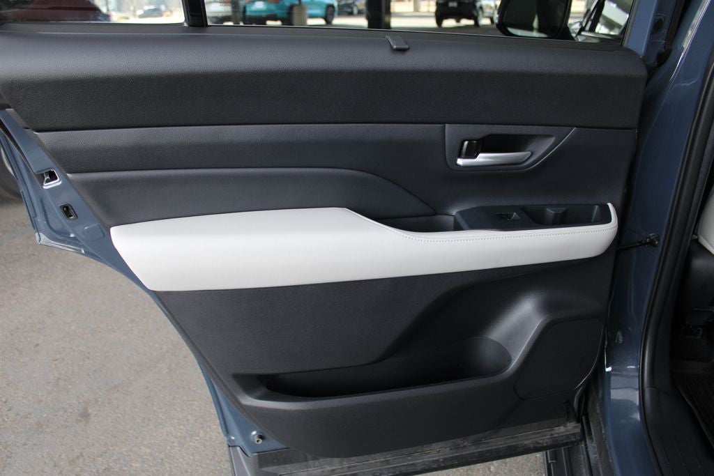 2025 Toyota Grand Highlander Hybrid MAX Platinum