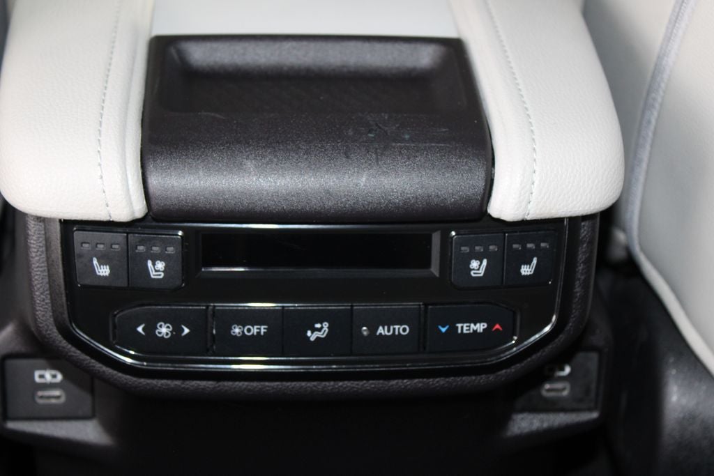 2025 Toyota Grand Highlander Hybrid MAX Platinum