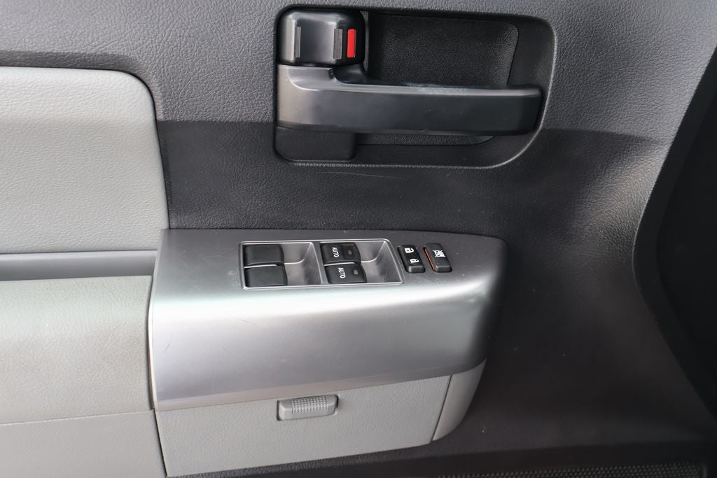 2019 Toyota Sequoia SR5 5.7L