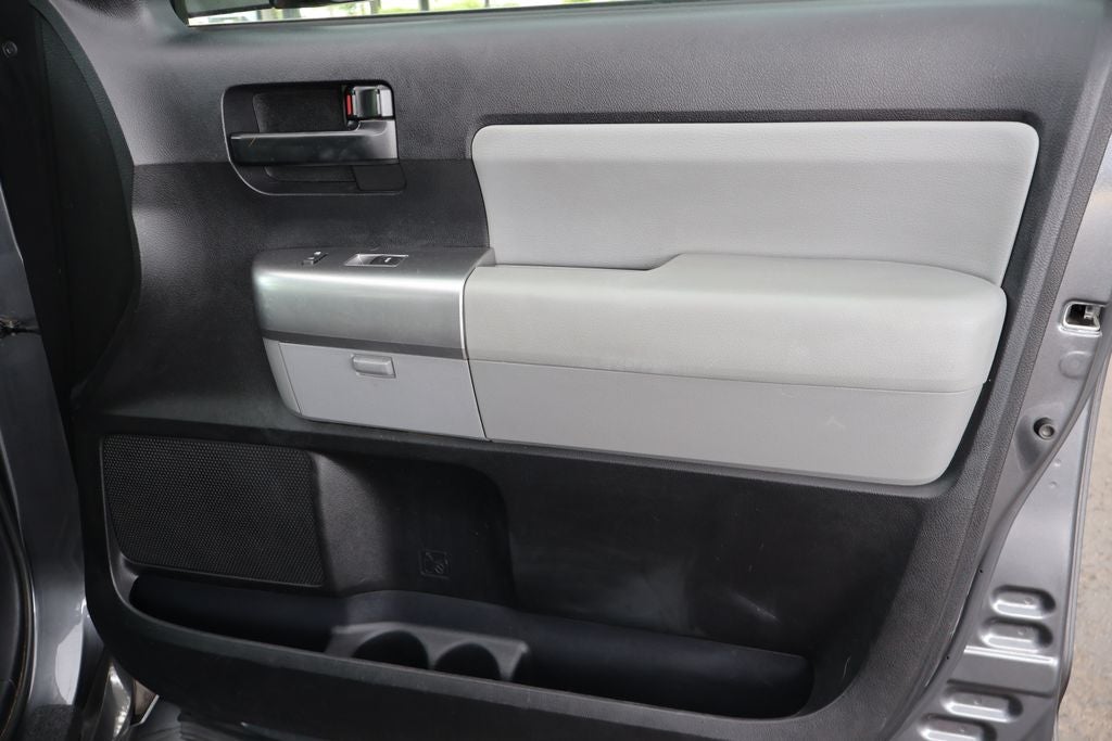 2019 Toyota Sequoia SR5 5.7L