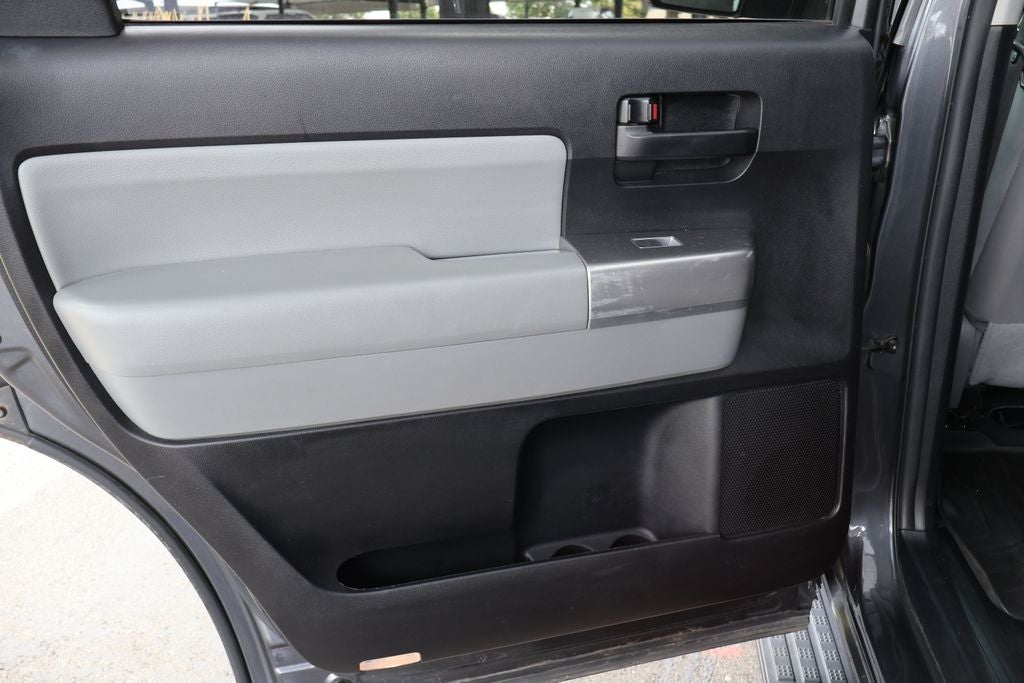 2019 Toyota Sequoia SR5 5.7L