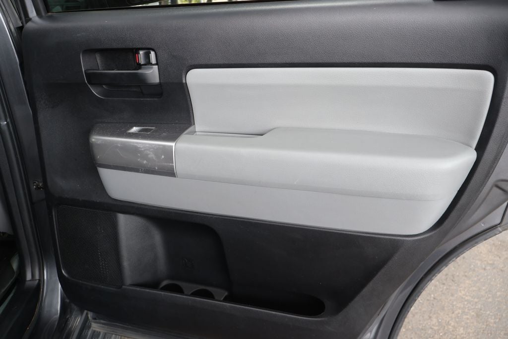 2019 Toyota Sequoia SR5 5.7L