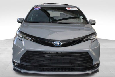 2025 Toyota Sienna Woodland Edition 7 Passenger
