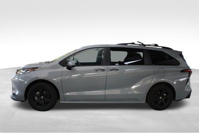 2025 Toyota Sienna Woodland Edition 7 Passenger