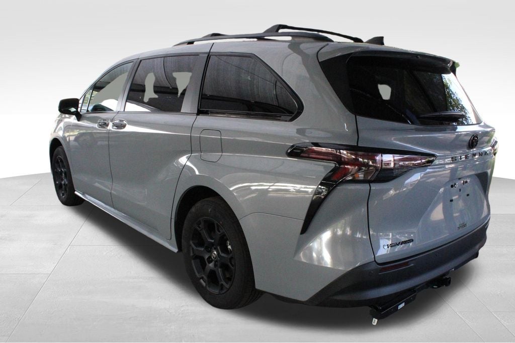 2025 Toyota Sienna Woodland Edition 7 Passenger