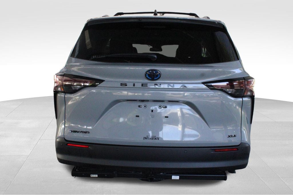 2025 Toyota Sienna Woodland Edition 7 Passenger