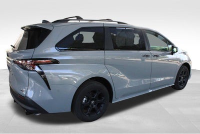 2025 Toyota Sienna Woodland Edition 7 Passenger