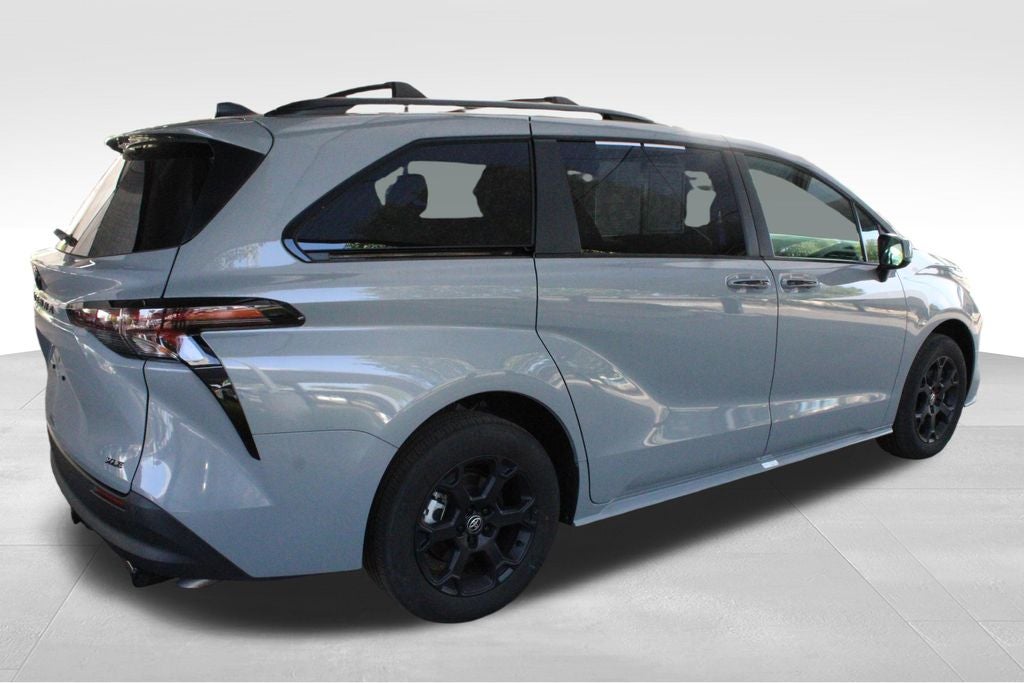2025 Toyota Sienna Woodland Edition 7 Passenger