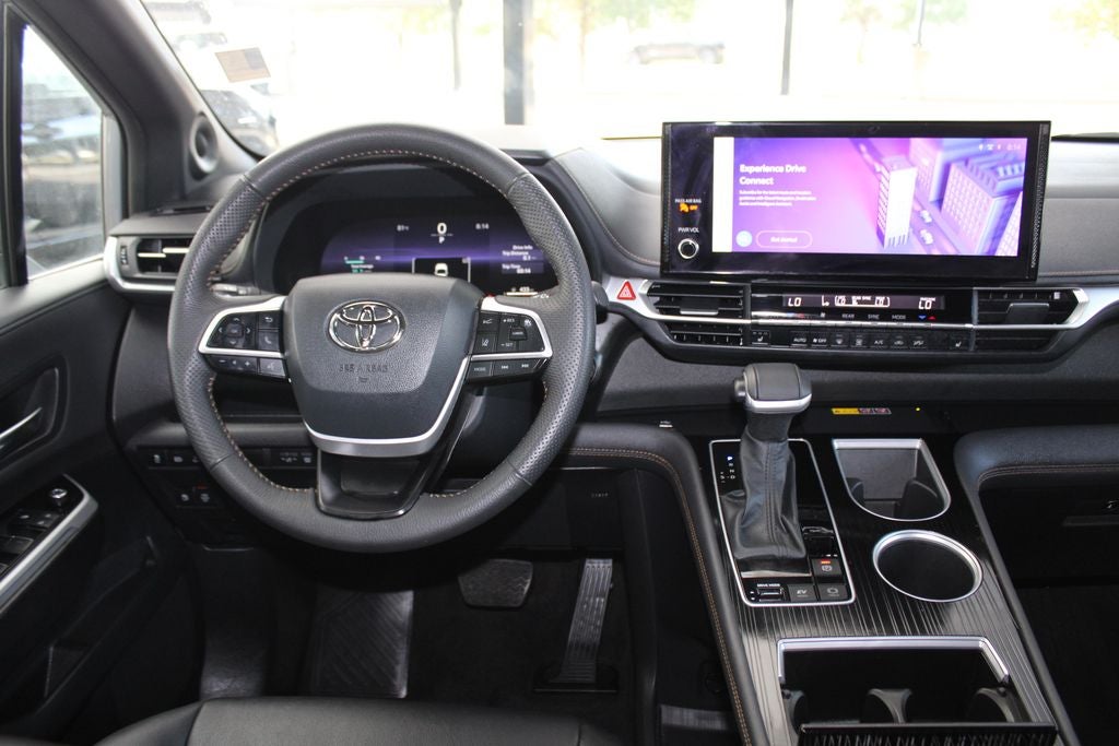 2025 Toyota Sienna Woodland Edition 7 Passenger
