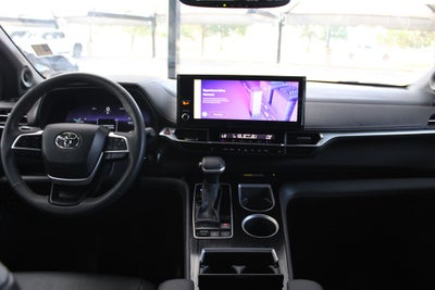 2025 Toyota Sienna Woodland Edition 7 Passenger