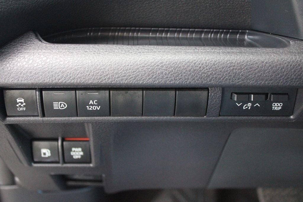 2025 Toyota Sienna Woodland Edition 7 Passenger