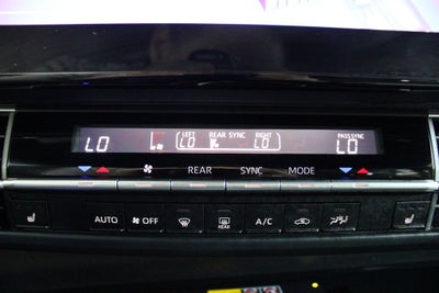 2025 Toyota Sienna Woodland Edition 7 Passenger