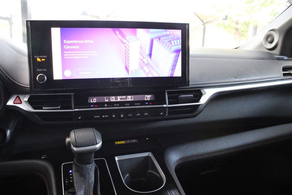 2025 Toyota Sienna Woodland Edition 7 Passenger