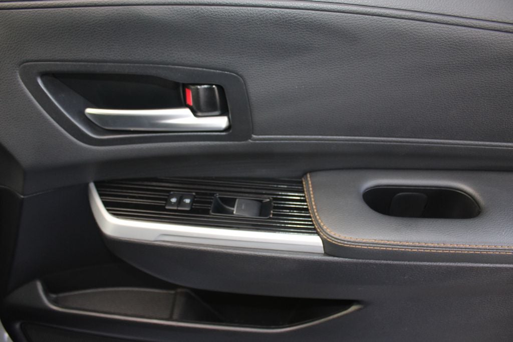 2025 Toyota Sienna Woodland Edition 7 Passenger