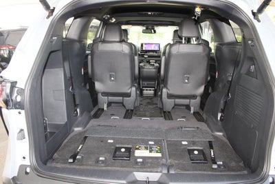 2025 Toyota Sienna Woodland Edition 7 Passenger