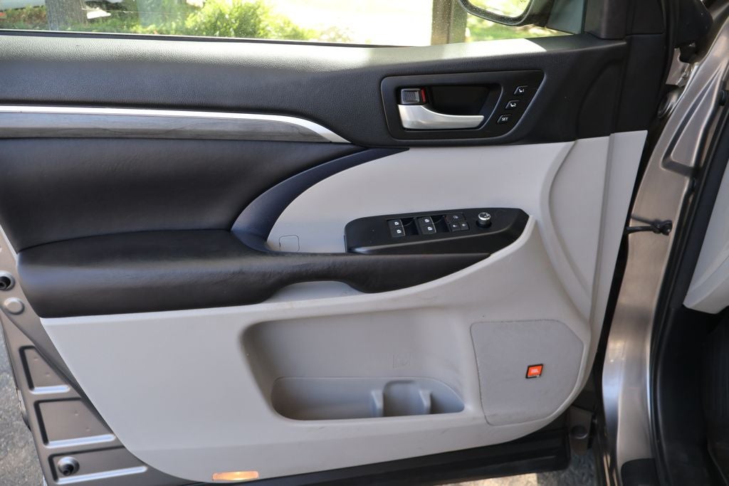 2017 Toyota Highlander Hybrid Limited Platinum