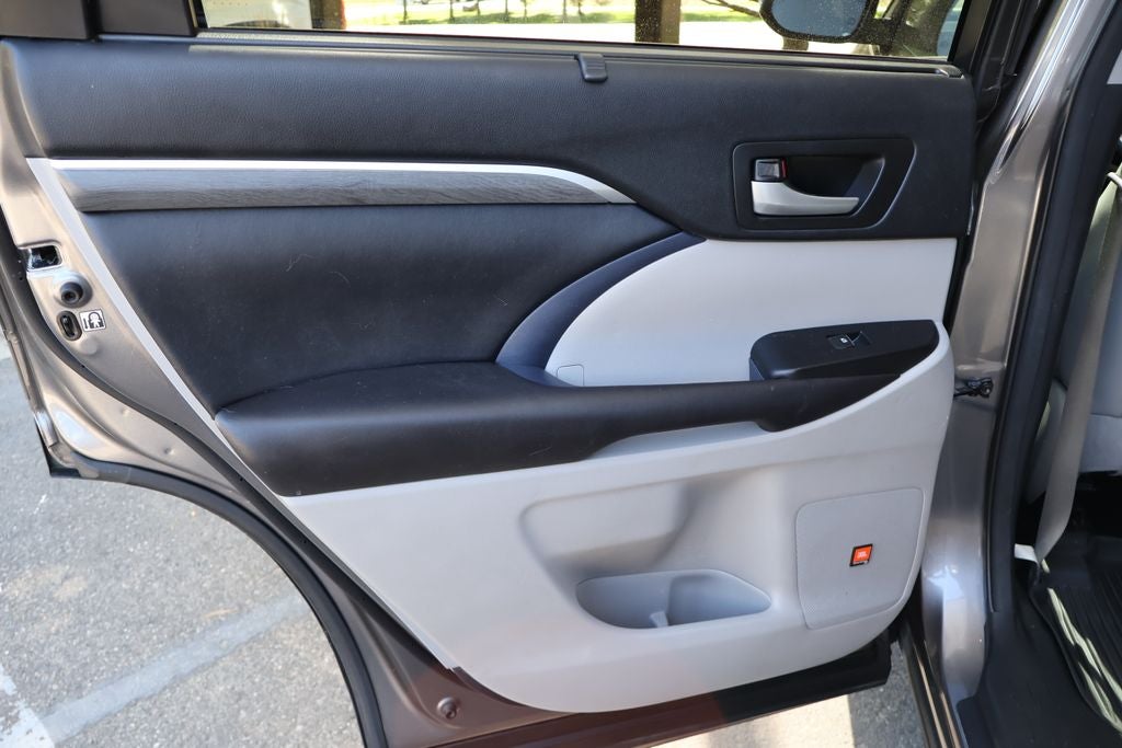 2017 Toyota Highlander Hybrid Limited Platinum