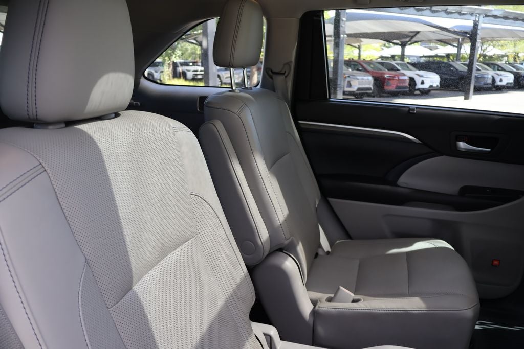 2017 Toyota Highlander Hybrid Limited Platinum