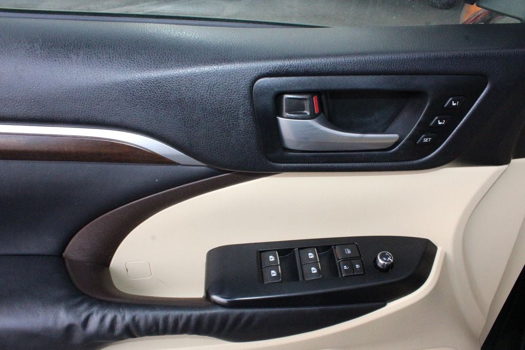 2015 Toyota HIGHLANDER Limited Platinum V6