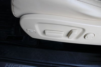 2015 Toyota HIGHLANDER Limited Platinum V6