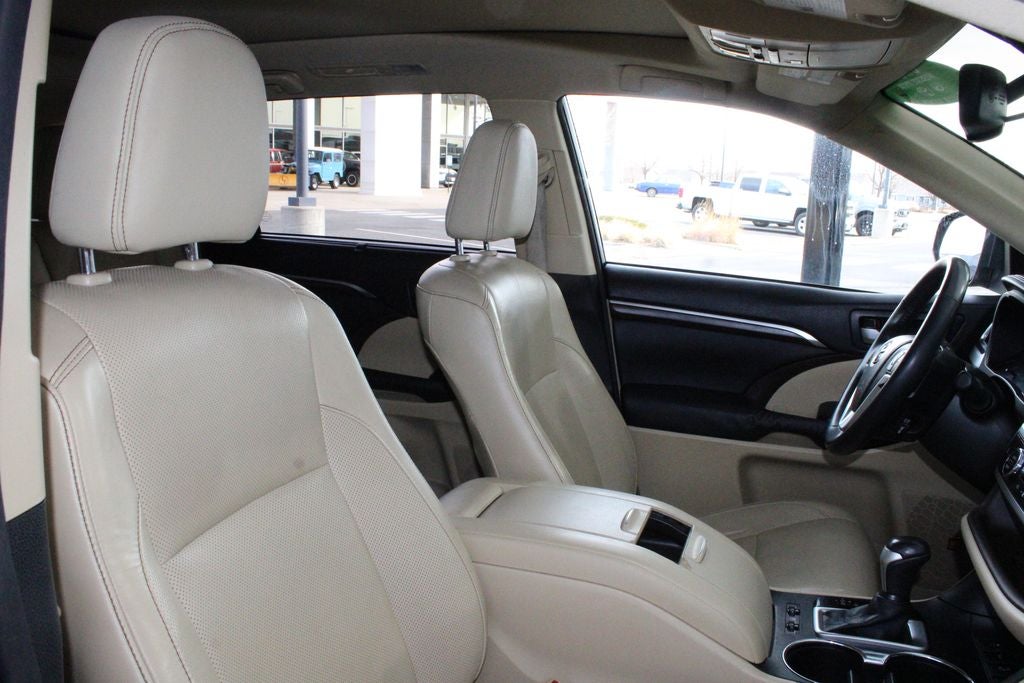 2015 Toyota HIGHLANDER Limited Platinum V6