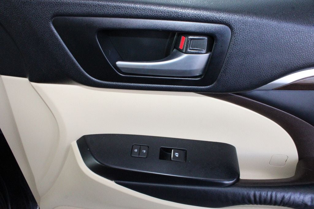 2015 Toyota HIGHLANDER Limited Platinum V6