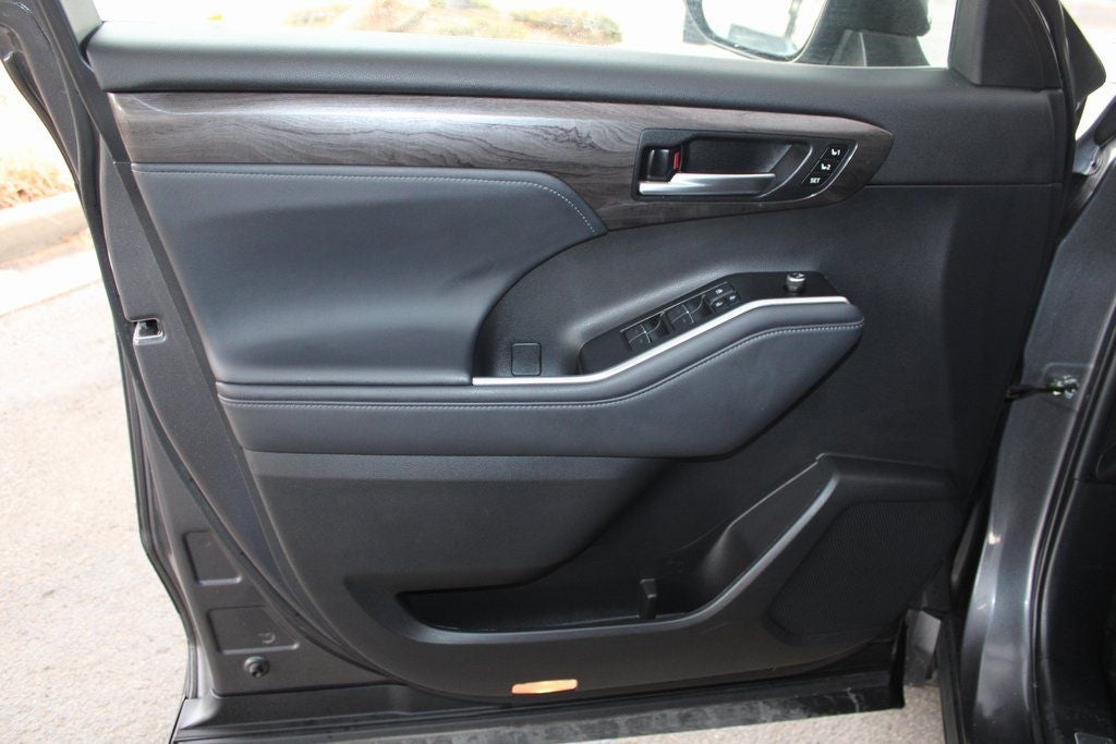 2022 Toyota Highlander Limited