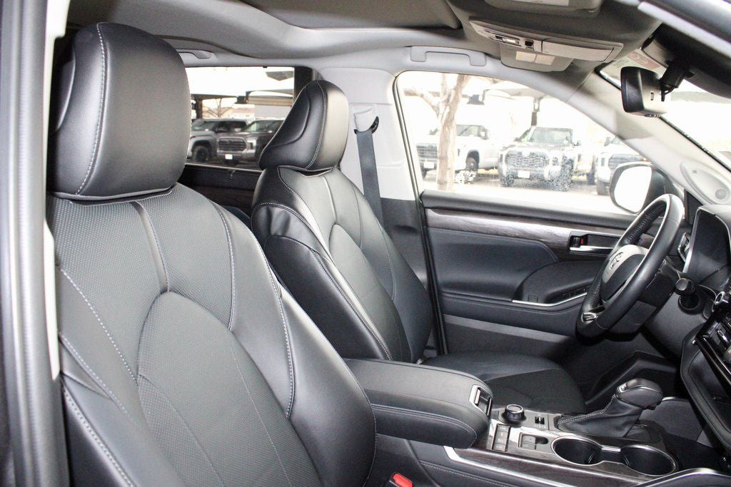 2022 Toyota Highlander Limited