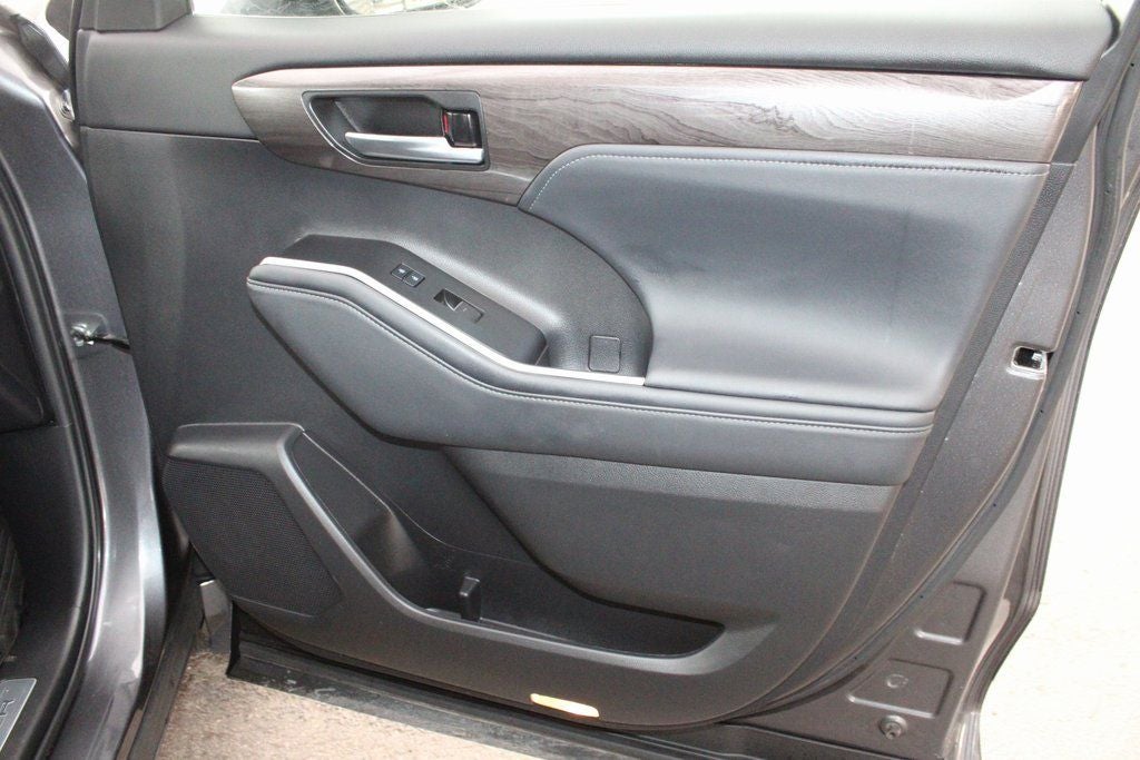 2022 Toyota Highlander Limited