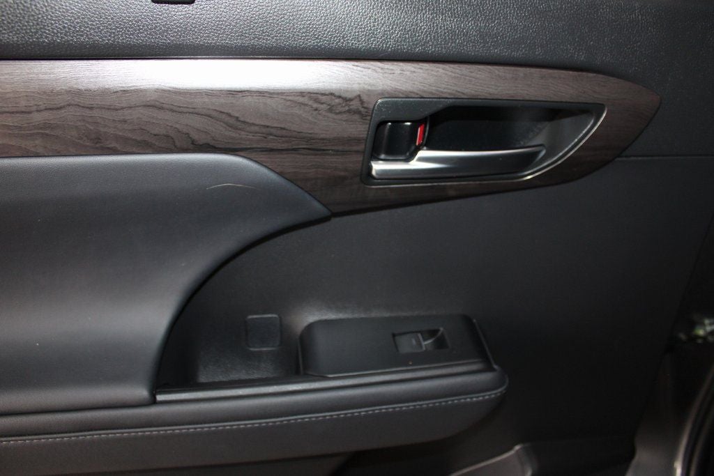 2022 Toyota Highlander Limited