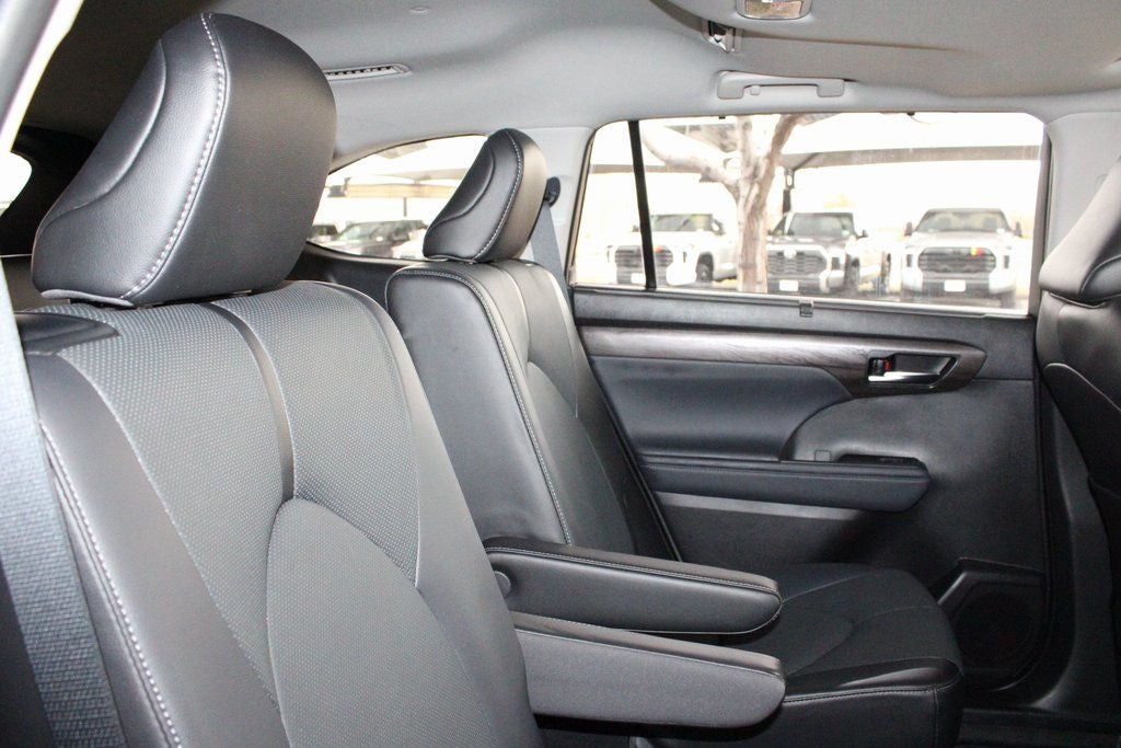 2022 Toyota Highlander Limited