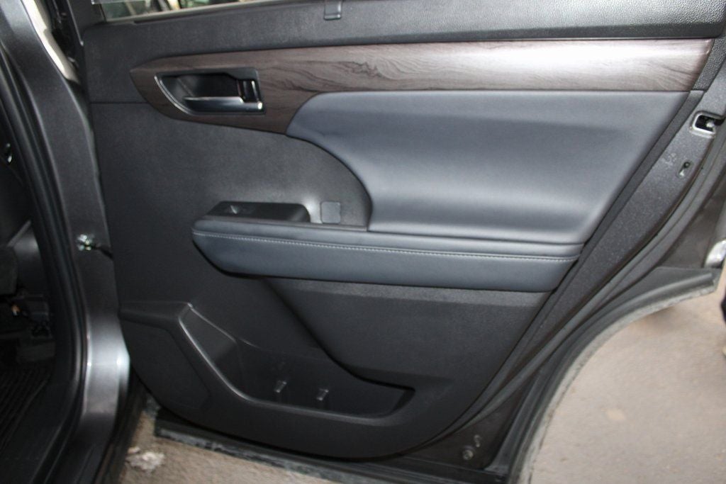 2022 Toyota Highlander Limited