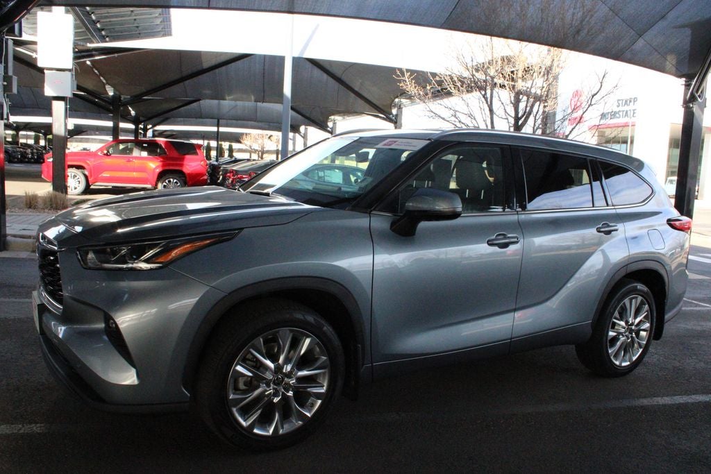 2021 Toyota HIGHLANDER Limited