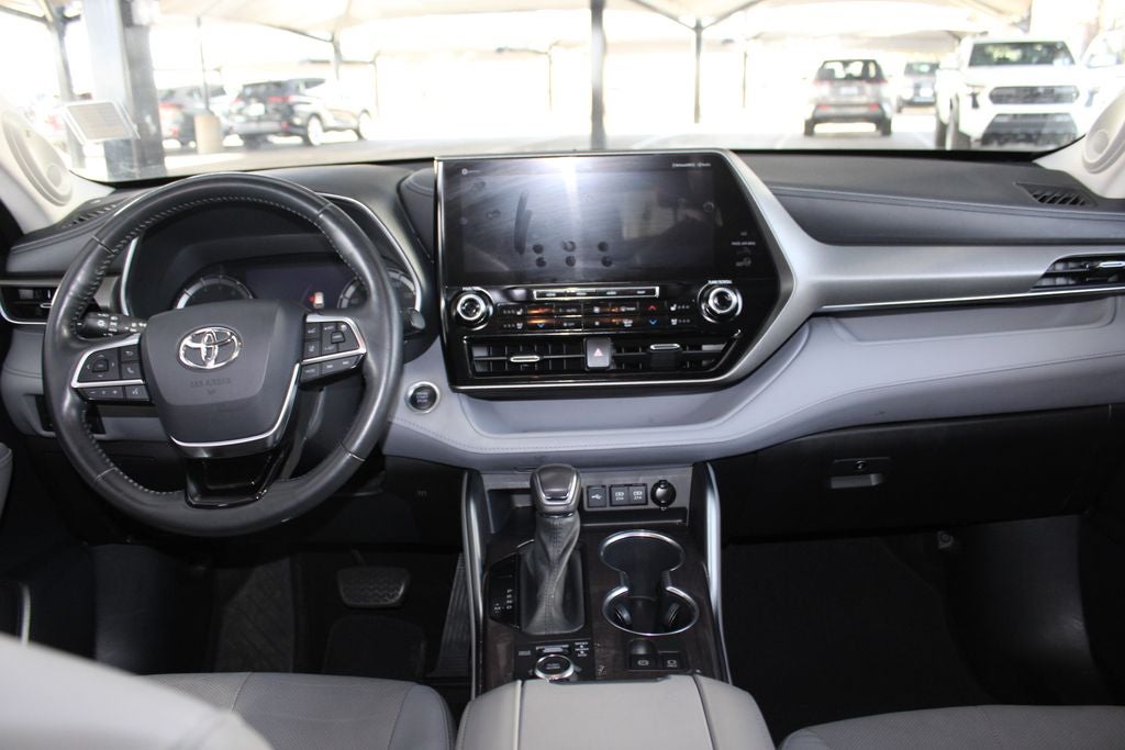 2021 Toyota HIGHLANDER Limited