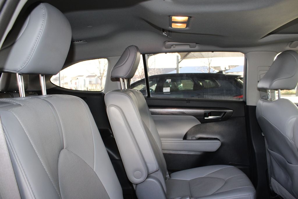 2021 Toyota HIGHLANDER Limited