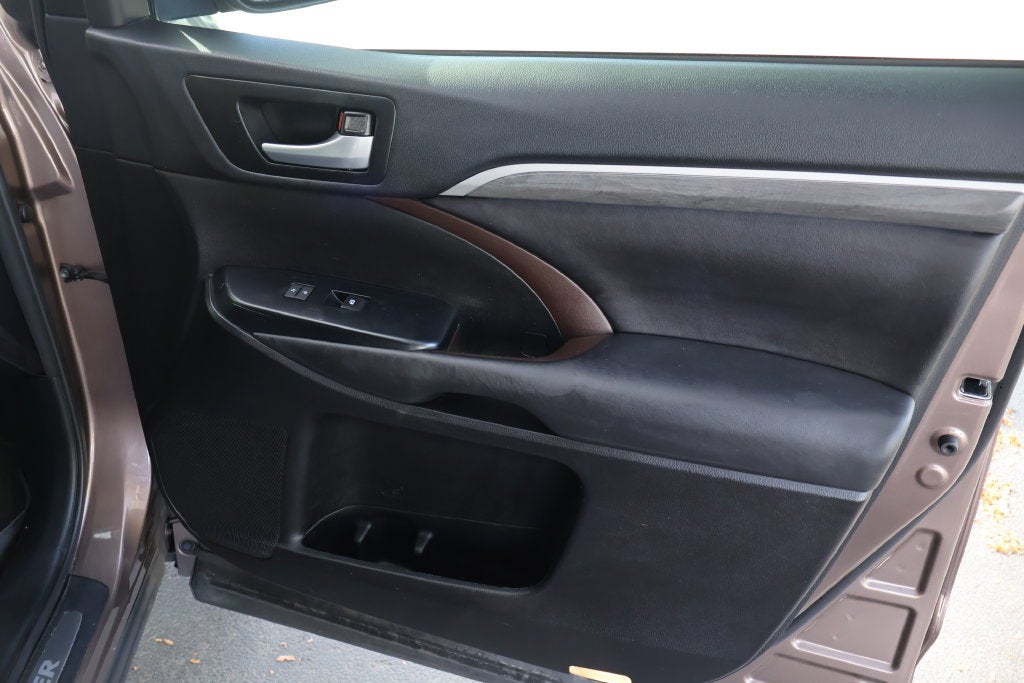 2017 Toyota Highlander Limited