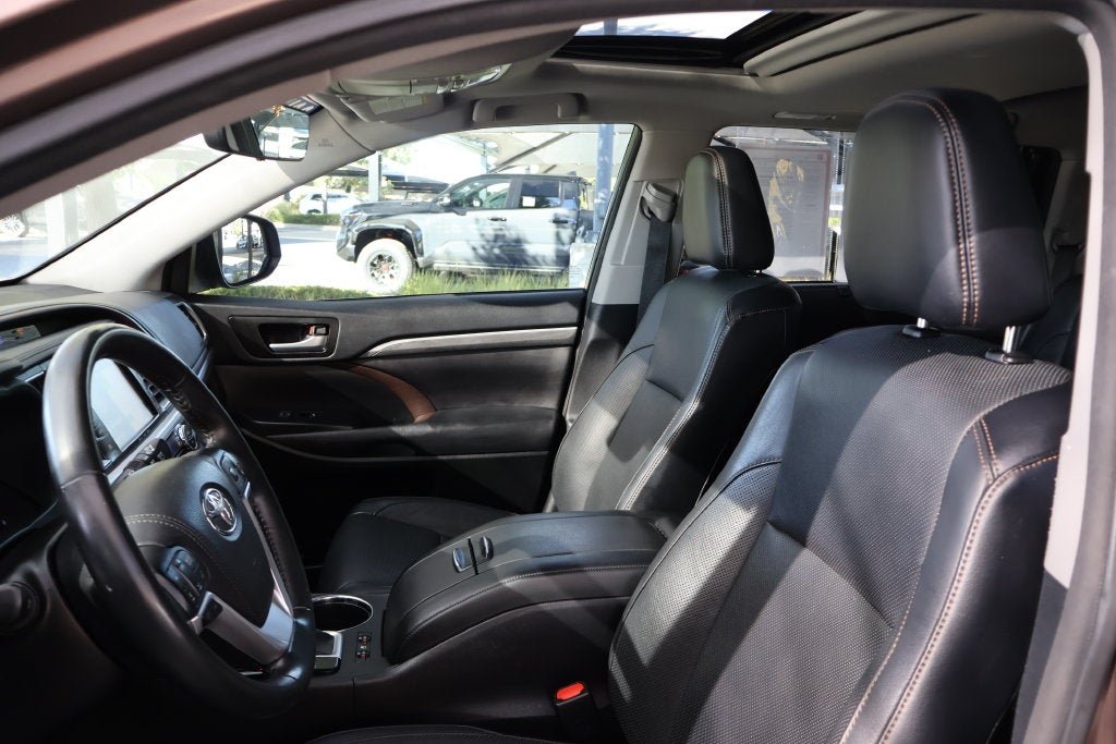 2017 Toyota Highlander Limited