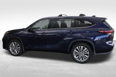 2024 Toyota Highlander Hybrid Platinum