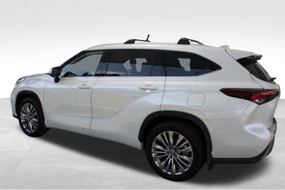 2026 Toyota Highlander Platinum