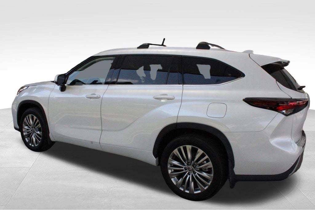 2026 Toyota Highlander Platinum