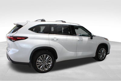 2026 Toyota Highlander Platinum