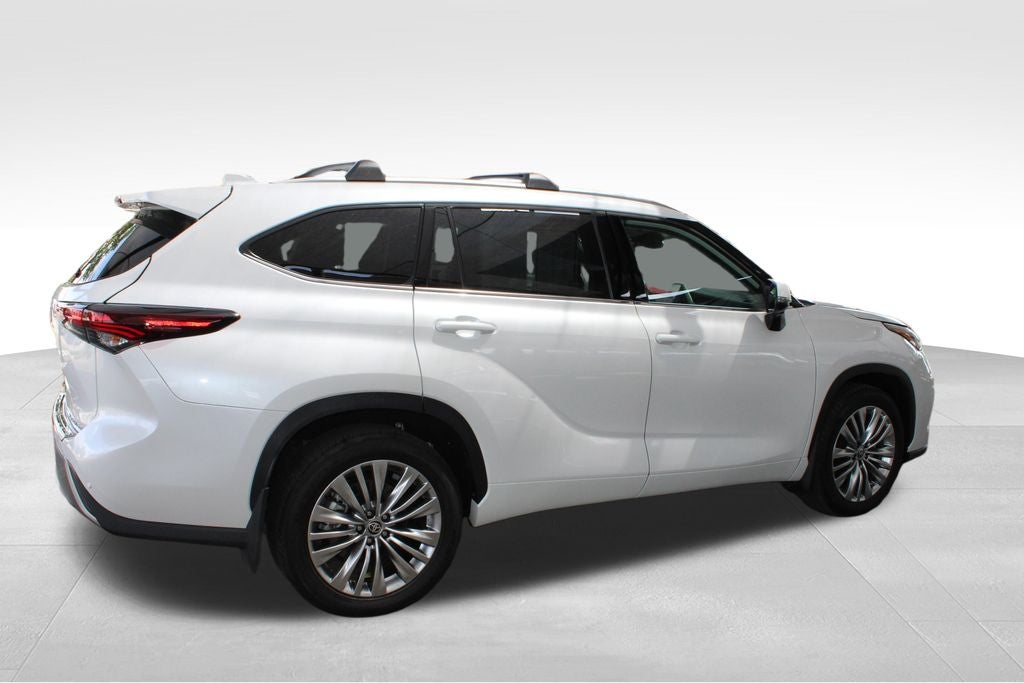 2026 Toyota Highlander Platinum