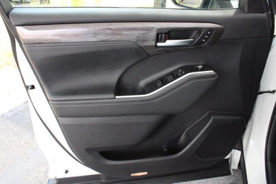 2026 Toyota Highlander Platinum