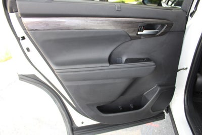 2026 Toyota Highlander Platinum